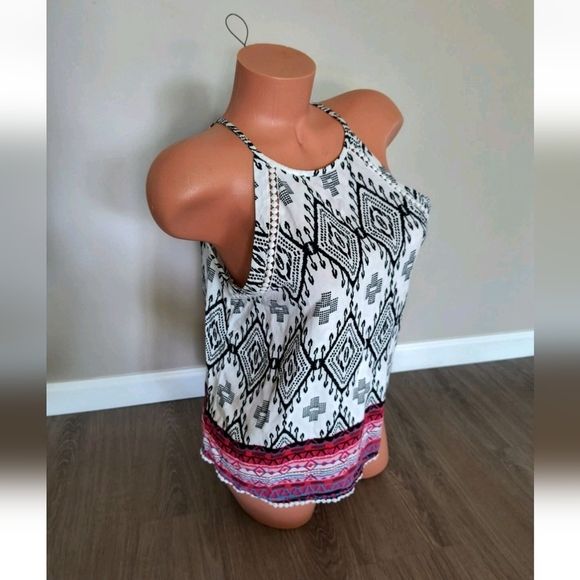 Mudd Women's Tank Top Tribal Print Scalloped Fringe Sleeveless Top Size Medium - Picture 6 of 7